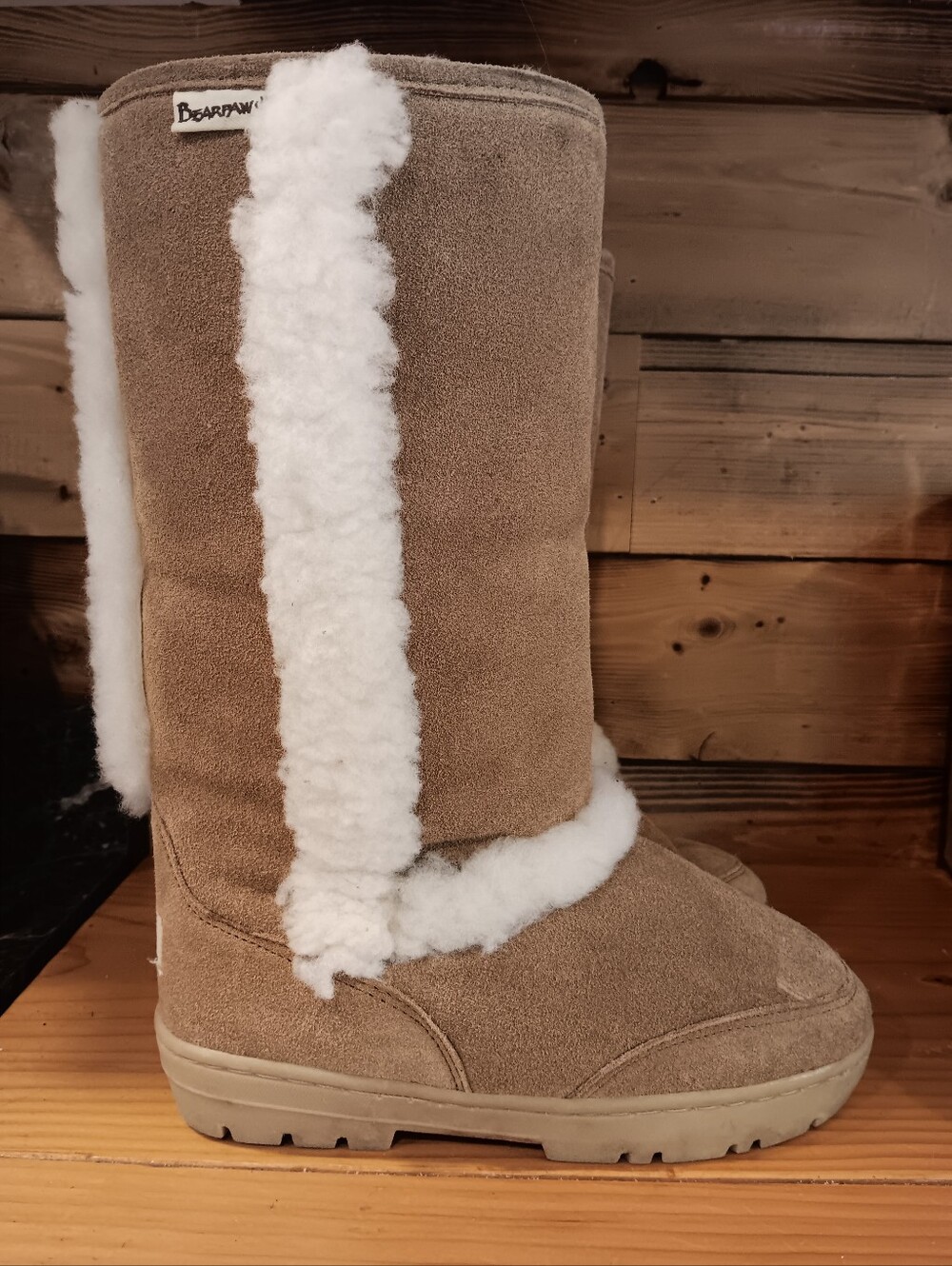 BearPaw Suede Sheep Skin Boots Womens 7 Or 38